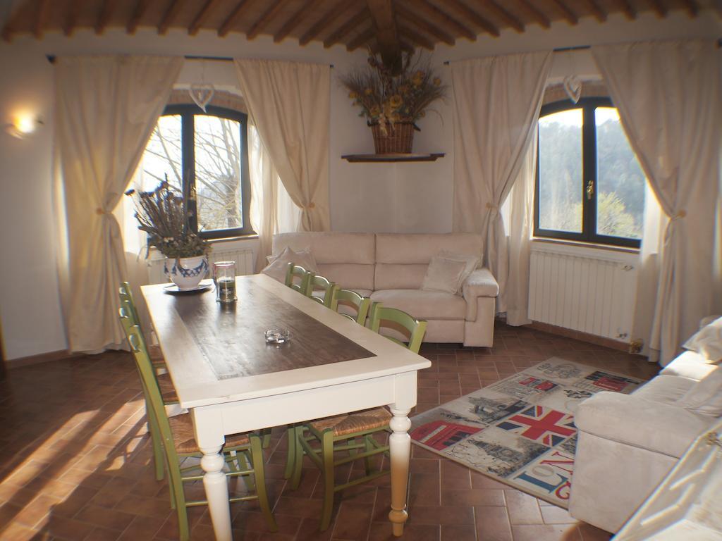 Il Casolare Val Di Mare Lägenhet Riparbella Exteriör bild