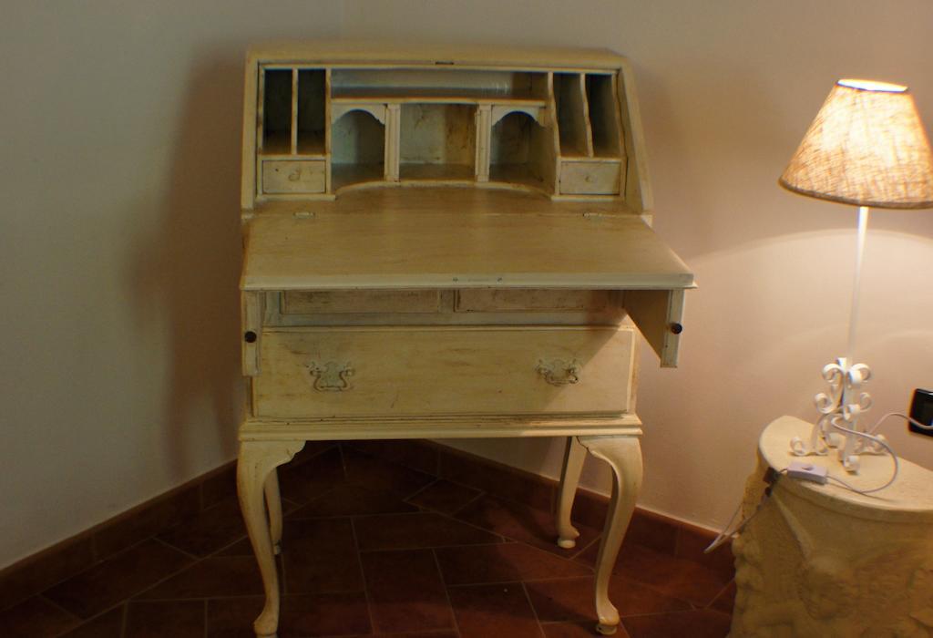 Il Casolare Val Di Mare Lägenhet Riparbella Rum bild